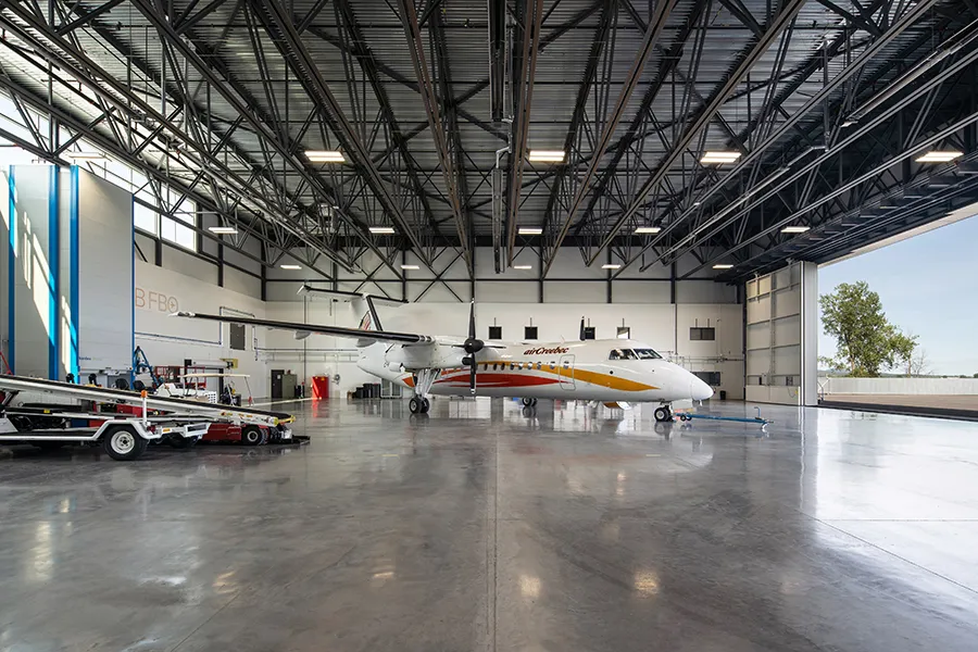 Hangar Areoport H19
