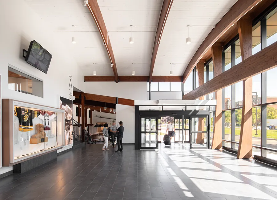 Aréna Raymond-Bourque - Entrée