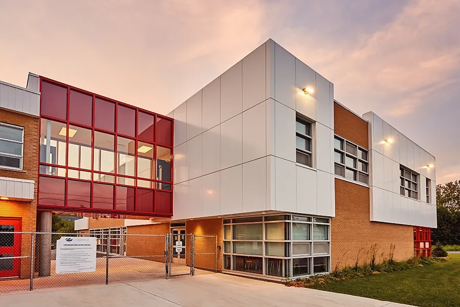 École Notre-Dame-de-la-Joie - Arrière du bâtiment