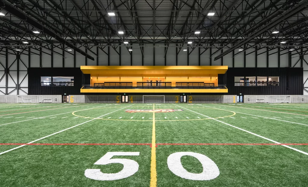 Soccerplex Collège Esther-Blondin - Terrain synthétique intérieur