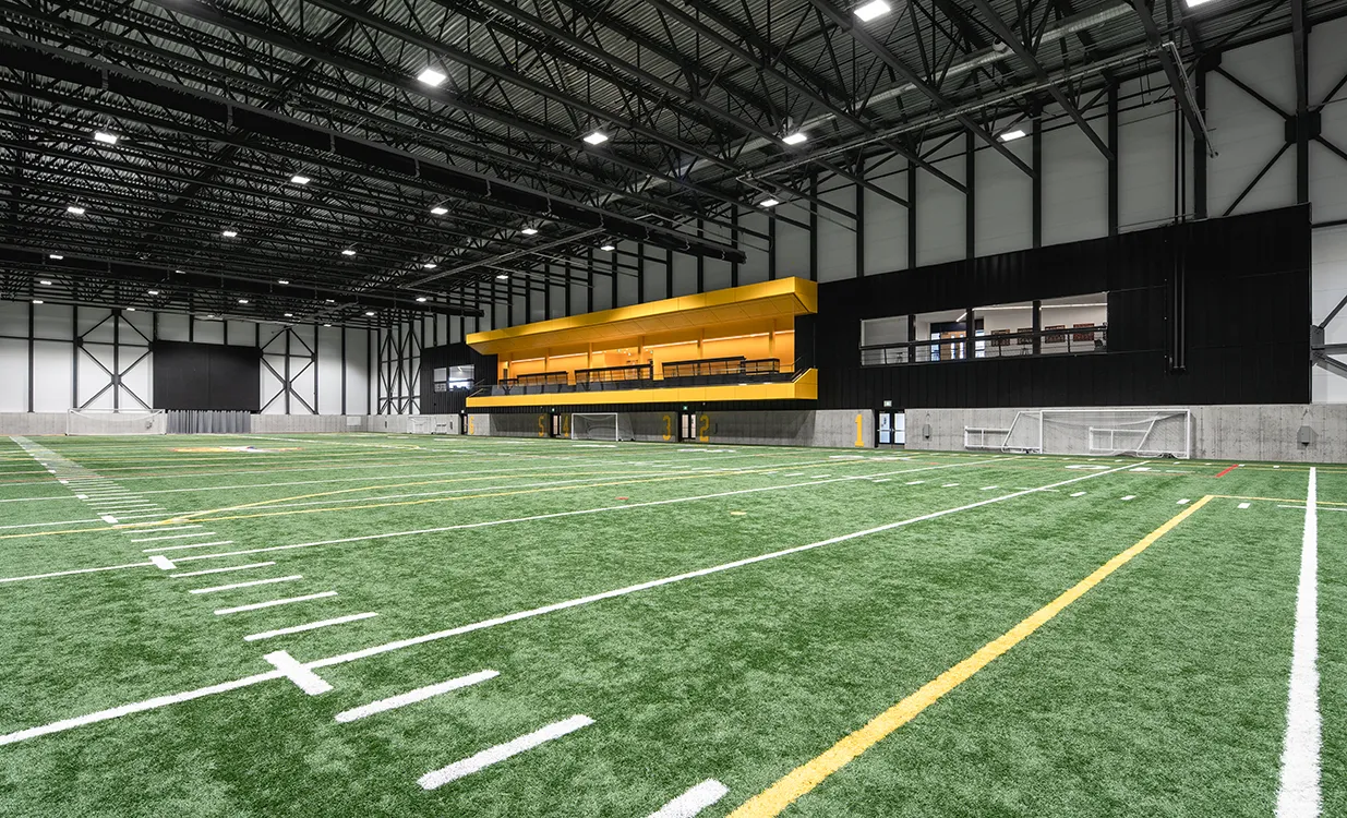 Soccerplex Collège Esther-Blondin - Terrain synthétique intérieur