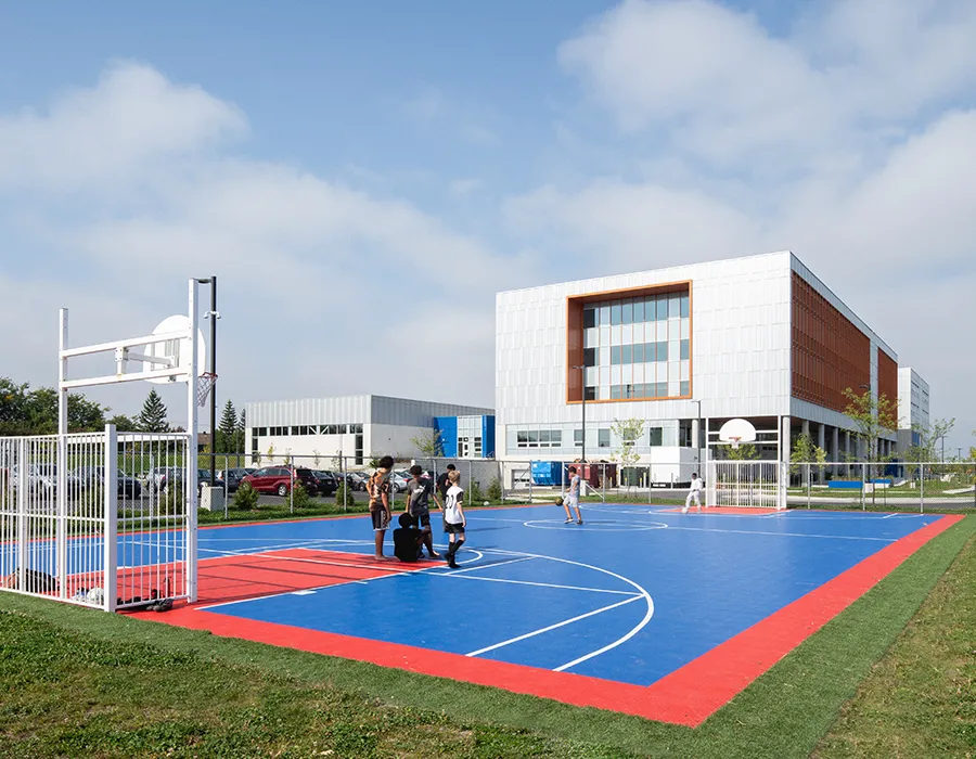École secondaire Irma-Levasseur terrain extérieur
