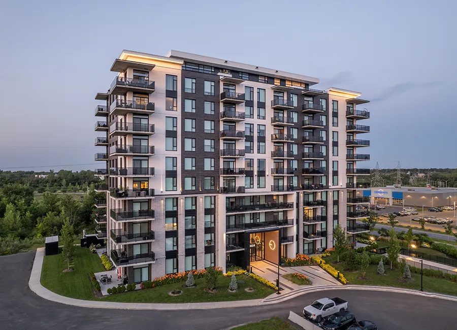 Eclipse Laval - Façade