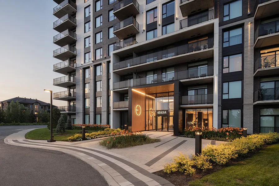 Eclipse Laval - Façade / Entrée