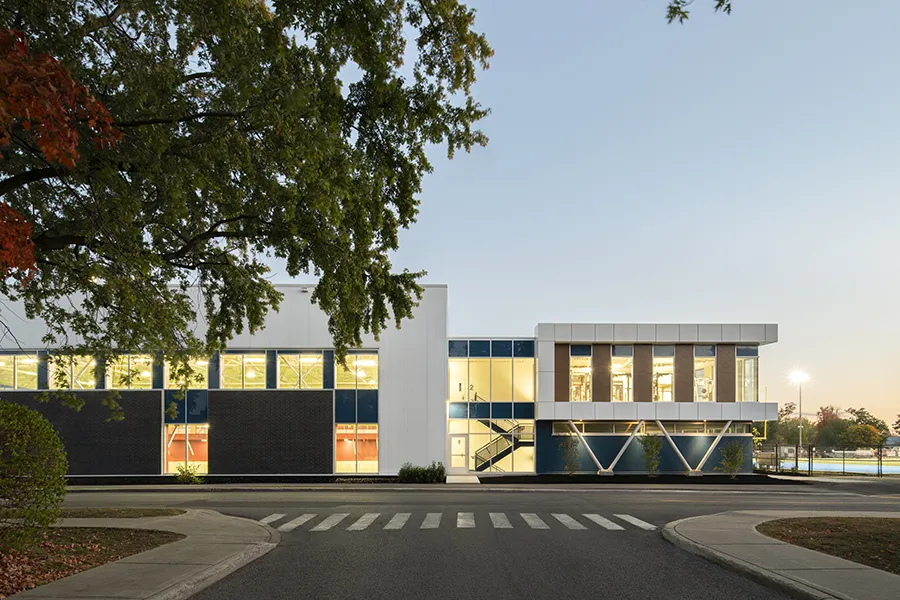 Soccerplex du Collège Saint-Sacrement - Côté extérieur