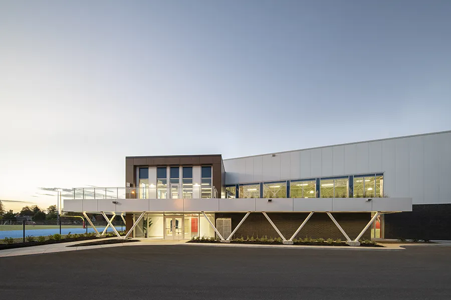 Soccerplex du Collège Saint-Sacrement - Entrée en soirée